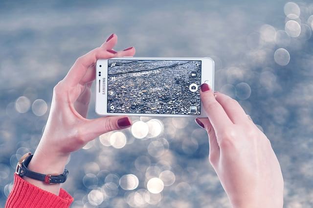 10 Cool Tricks to Take Better Photos with Your Smartphone